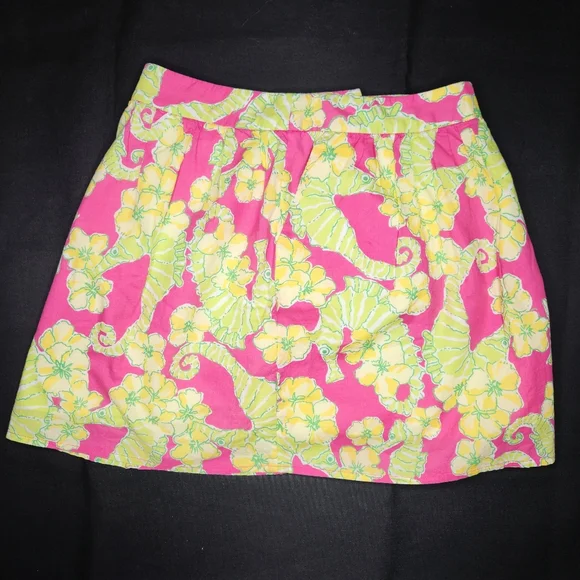 Lilly Pulitzer Vintage Pink Whitley Floral Seahorse  Pocketed Mini Skort Size 2 - Picture 2 of 5
